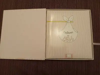 album de bébé NEUF, de la naissance et la 1ère année de vie, View more