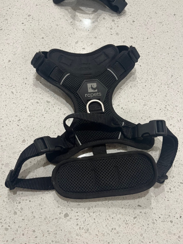 RC Pets Momentum Control Dog Harness  (NEW) - Size Small in Accessories in Calgary