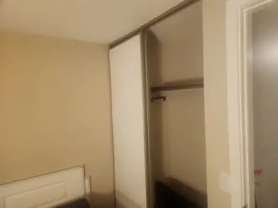 Room for rent in cozy clean drug free house south side millwoods 650 + deposi