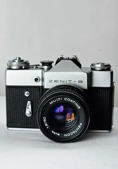ZENITH  B  SLR 35mm Film Camara W/ 50mm F / 1. 8 Lens M42 Mount, View more