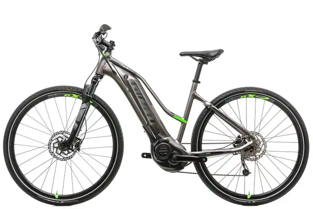 Giant Explore Step Thru Ebike in Road in Calgary - Image 6