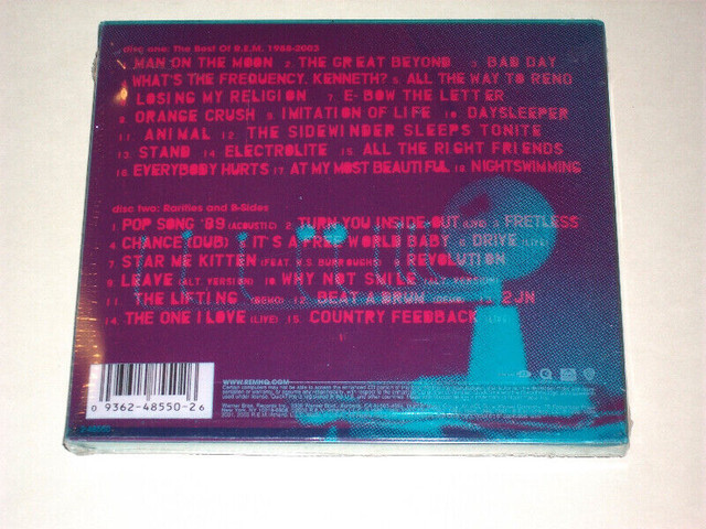 R.E.M. - In time 1988-2003   (u.s.2003)   2xCDs   NEUF dans CD, DVD et Blu-ray  à Ville de Montréal - Image 3