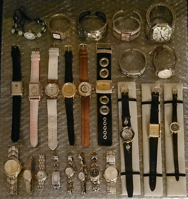 24 vintage watch lot for sale  in Arts & Collectibles in Owen Sound