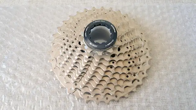 Shimano ULTEGRA 11-Speed Road Bike MTB CS-HG800 Cassette 11-34T in Frames & Parts in City of Toronto - Image 2