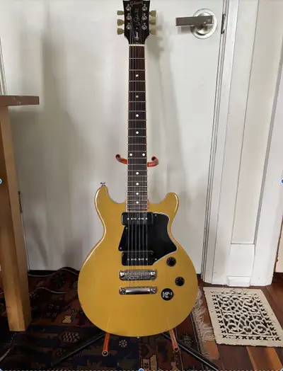 Serial number: 150025010 made in USA 2015. A couple of dings as pictured. Priced accordingly. Only s...