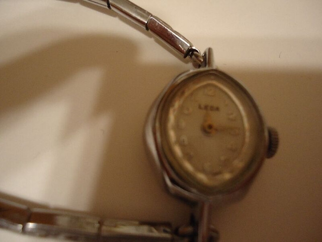 Vintage Woman's Leda Wind Up Dress Watch in Jewellery & Watches in St. Catharines - Image 2