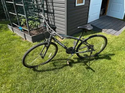 Marque Trek Modèle FX2 comme neuf très peu servi, cadre moyen