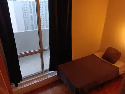 Room  DOwntown SUbway Aug 1st