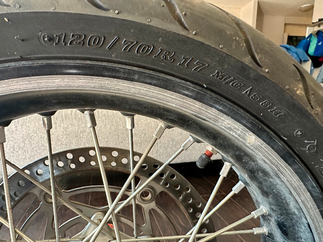 DRZ400 SM  Wheels and forks in Dirt Bikes & Motocross in Saskatoon - Image 4