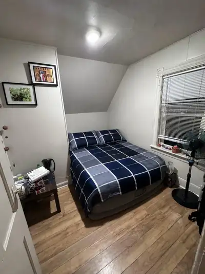 Will be available by August 1 A freshly renovated one bedroom apt close to all amenities at Washingt...