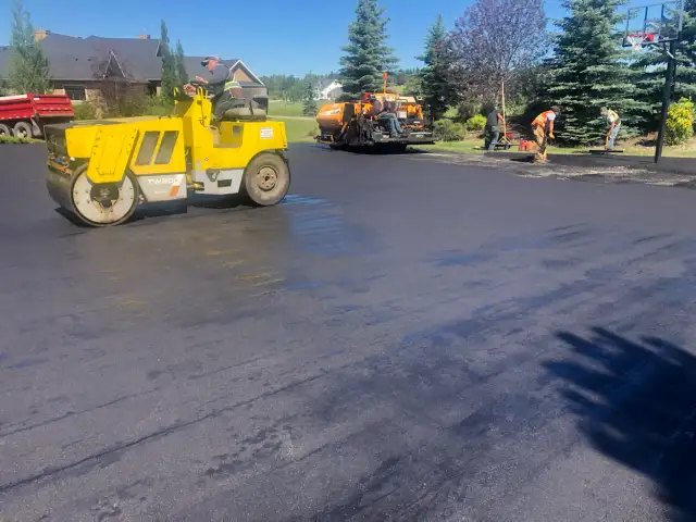Asphalt Repairs( potholes, ramps, driveways ,parking lots)62863227203587124