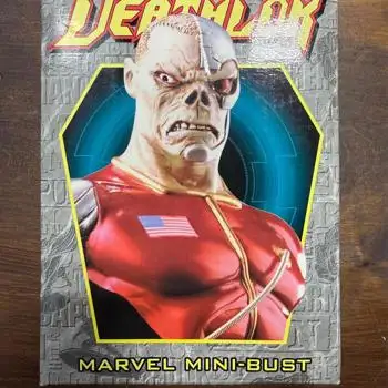 Love Marvel? Love limited release items? This bust was released in 2002, and only 4000 were ever mad...