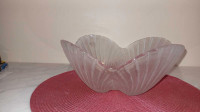 Vintage Frosted Glass Sea Shell  Scallop Large Salad Fruit Bowl 