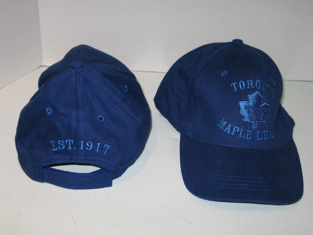 Toronto Maple Leaf Baseball Hat (One Size) in Hockey in Markham / York Region - Image 2