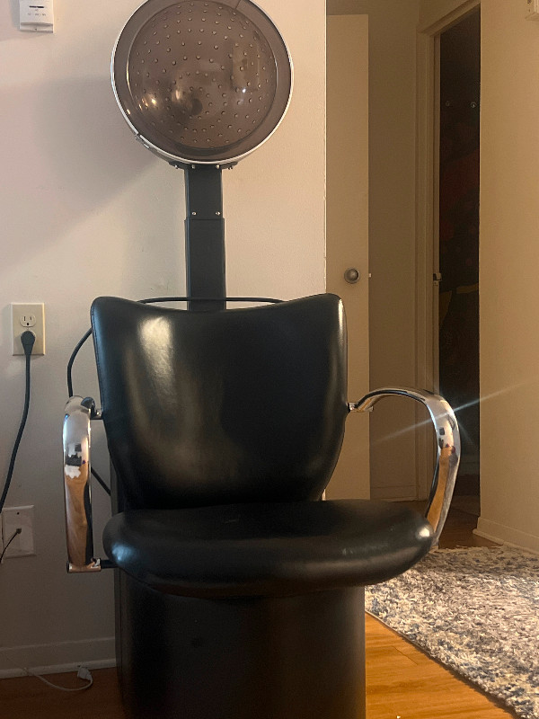 hair dryer chair in Other in Ottawa