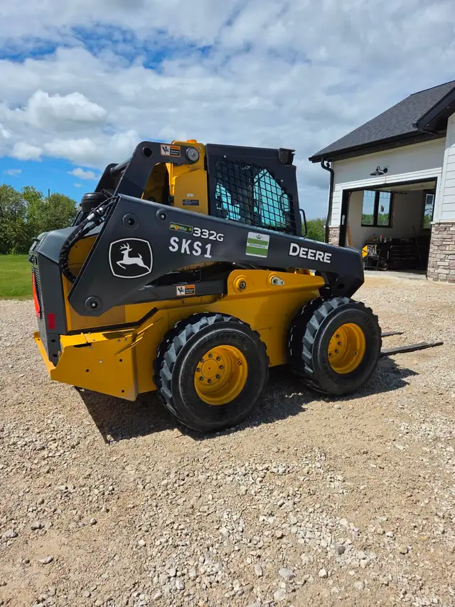 2023 John Deere 332G Skid Steer - 164 hours in Heavy Equipment in Winnipeg - Image 11