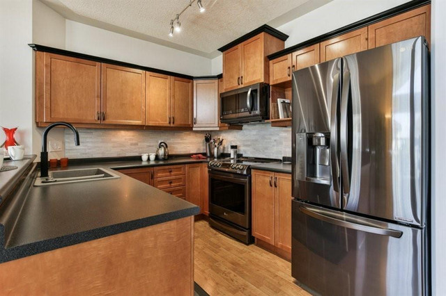 Rocky Ridge NW Calgary 2 Bdrm/2Bath/Attached Heated Garage in Long Term Rentals in Calgary - Image 2