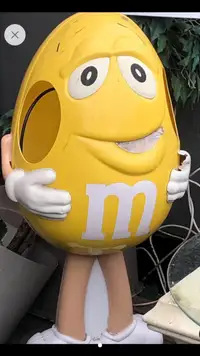 M&M Character Collectible Yellow Peanut Store Display 41"