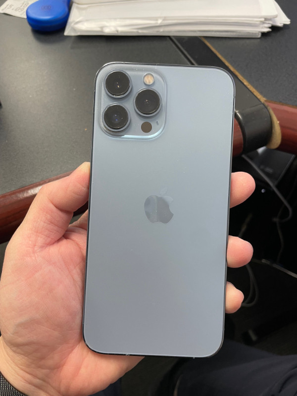 Apple Iphone 13 Pro Max Sierra Blue 1 TB in Cell Phones in Mississauga / Peel Region