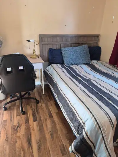 Shared home one room available three bathroom livingroom kitchen laundry room. Quiet walking distanc...
