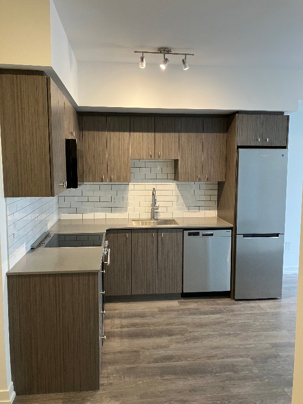Brand New Apartment available for Lease in Downtown Kitchener Long