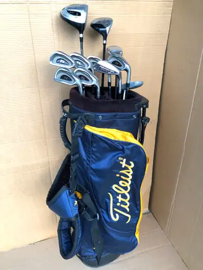 Full set of golf clubs & golf bag - right hand, View more