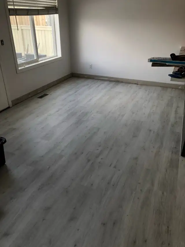 flooring installer vinyl plank laminate hardwood 