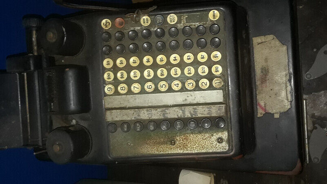Cash register in Arts & Collectibles in Saint John - Image 3