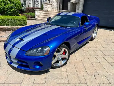 Tres belle Dodge Viper Coupe 2006, 2 propriétaires En bonne condition et bien entretenue au fil du t...