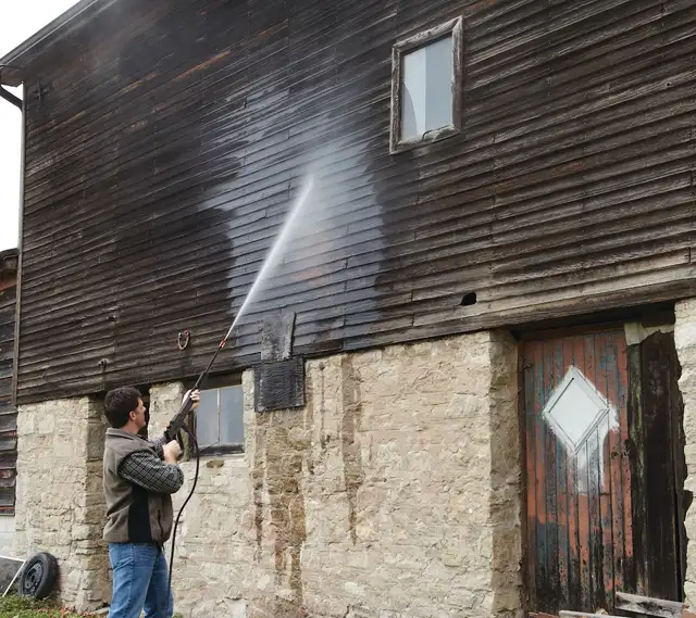 SIMONIZ 1950 PSI 1.8 GPM Wheeled Electric Pressure Washer with F in Outdoor Tools & Storage in Kitchener / Waterloo - Image 8