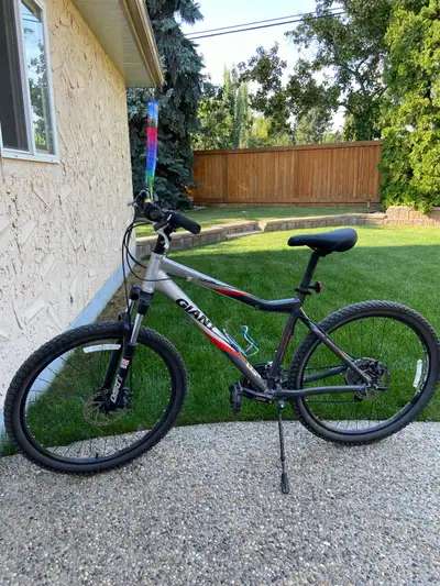 Giant Yukon hard tail mountain bike, View more