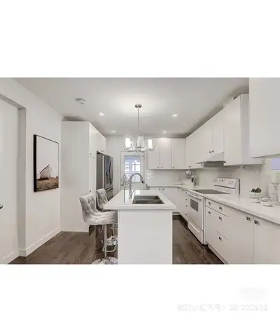 Toronto East York, big room for rent, Female only. Available now. Short walk to Greenwood station. V...