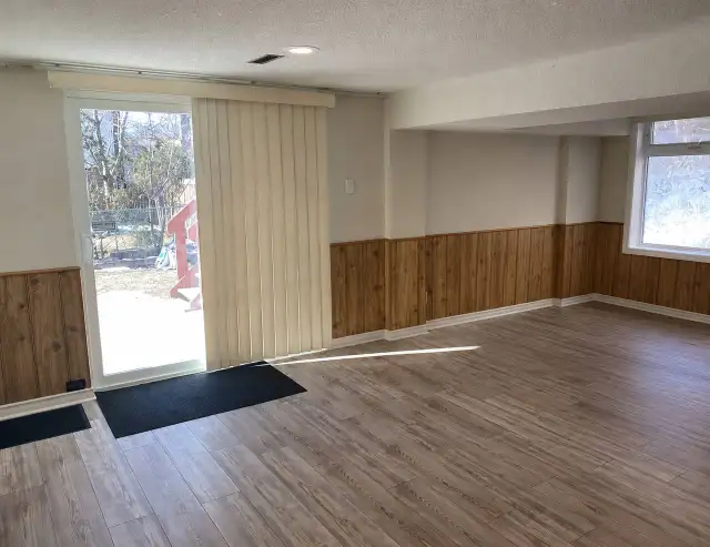 WALKOUT Basement for Rent in Long Term Rentals in Markham / York Region - Image 3