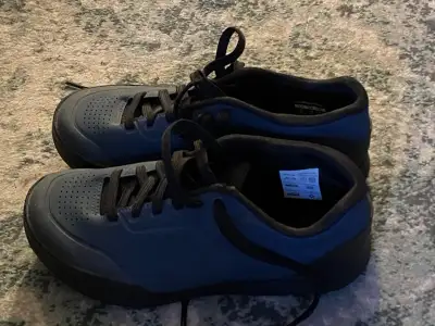Souliers Shimano pour vélo avec clips pour femme, View more