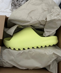 Adidas Yeezy Green Glow size 11 brand new