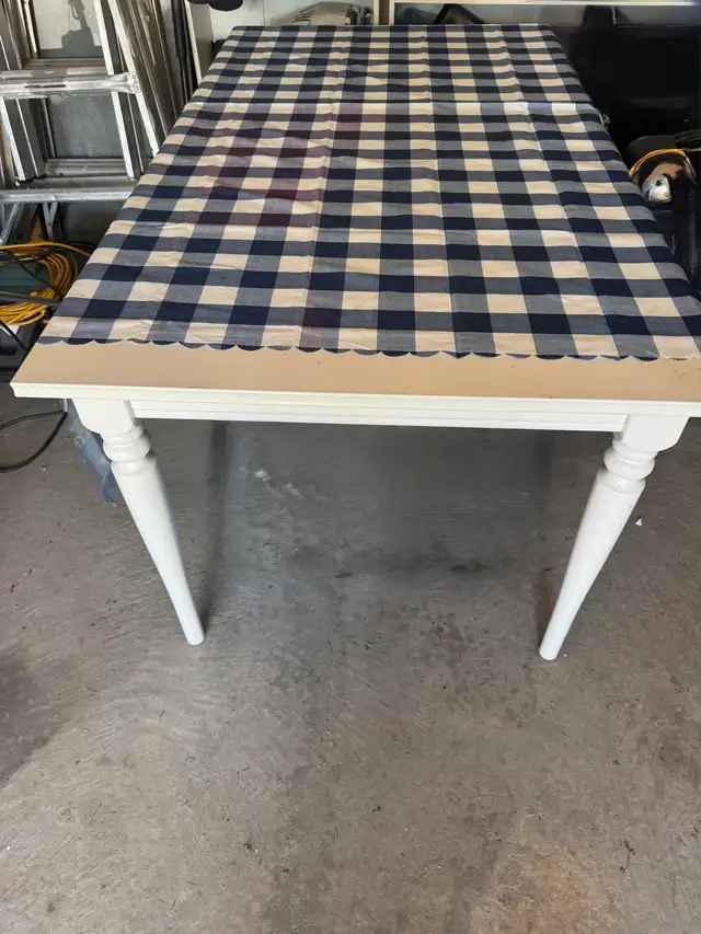 Extendable party  table in Dining Tables & Sets in Barrie - Image 3