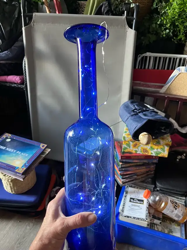 5 unique decorative bottles in Home Décor & Accents in Calgary - Image 11