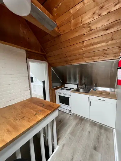 2 Bed Fully Furnished in Sandy Hill near Uottawa