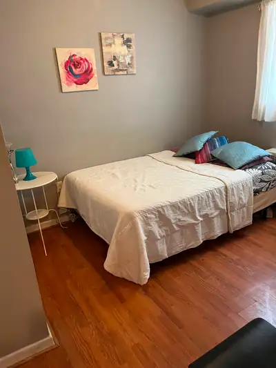 Room for rent 800$ a month  all inclusive Burlington Ont