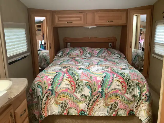 Roulotte à sellette (Fifth Wheel) Keystone Laredo 29 pieds in Travel Trailers & Campers in Lévis - Image 9