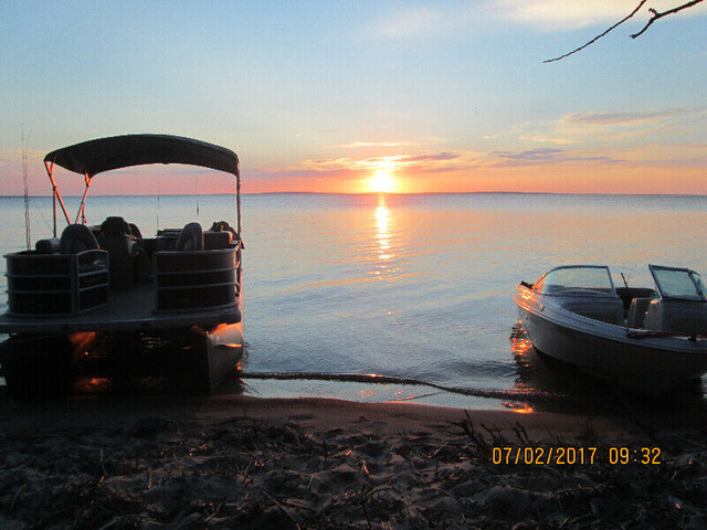 Fishing at Michel Lodge on Dore Lake in Fishing, Camping & Outdoors in Saskatoon - Image 4