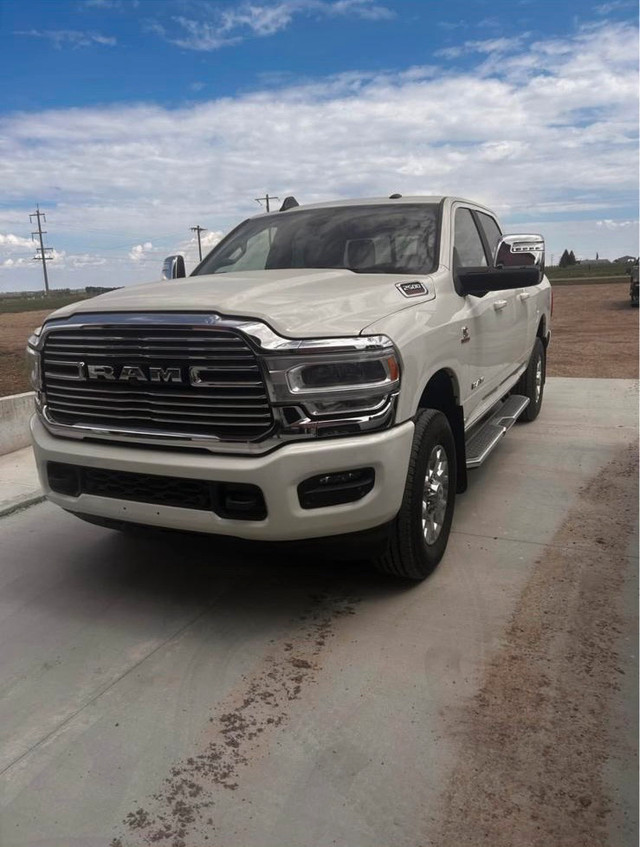 dodge ram Laramie in Cars & Trucks in Lethbridge - Image 2