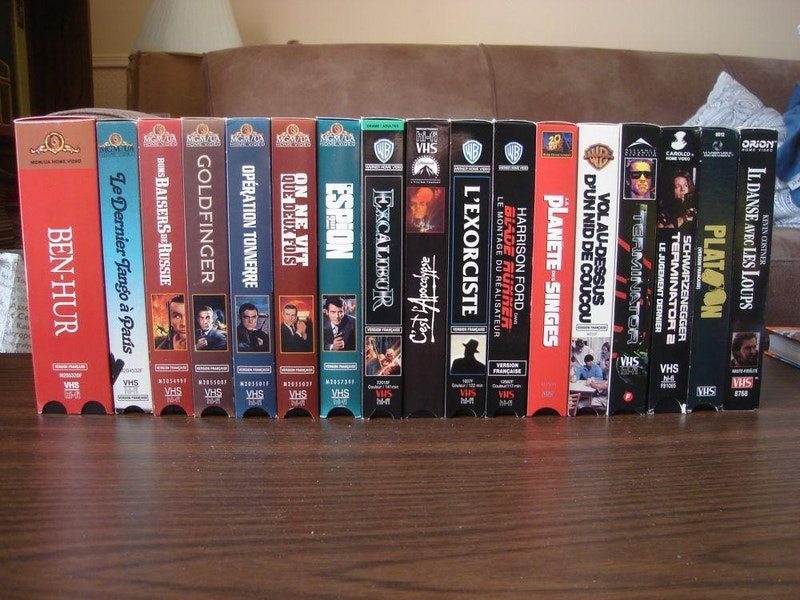 LOT DE 17 FILMS VHS POPULAIRES ÉTAT NEUF VERSION FRANCAISE CD, DVD et Bluray Ville de