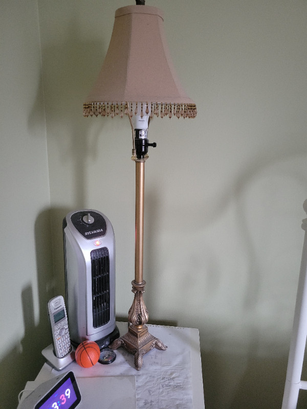 MULTIPLE TABLE, FLOOR LAMPS FOR SALE. ALL LIKE NEW in Indoor Lighting & Fans in Mississauga / Peel Region - Image 3