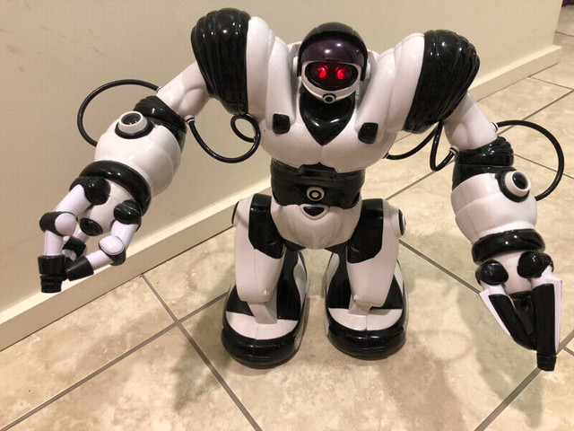 Robosapien - WowWee Robotics in Toys & Games in City of Toronto