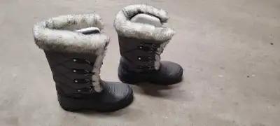 winter boots, View more