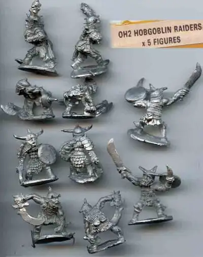 See image of five 28mm metal miniatures approx 23mm average height as shown (front and back) loose u...