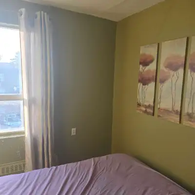 Vrru clean place. Renting a toom for male,perdon. Non smoker. First and last required. Utilities inv...