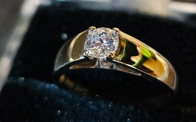 Engagement Ring  in Jewellery & Watches in Peterborough - Image 2