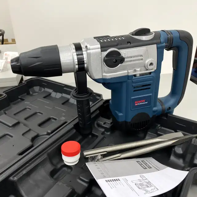 BISON SDS MAX Rotary Hammer Drill concrete breaker Heavy Duty in Power Tools in Mississauga / Peel Region - Image 4